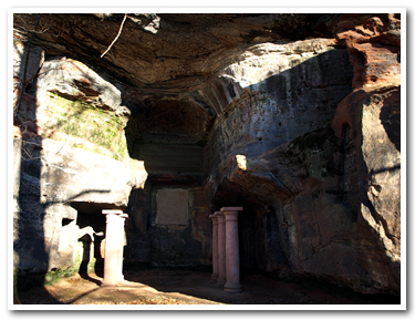 ミトラ教洞窟