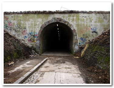 もう一方のトンネル入り口